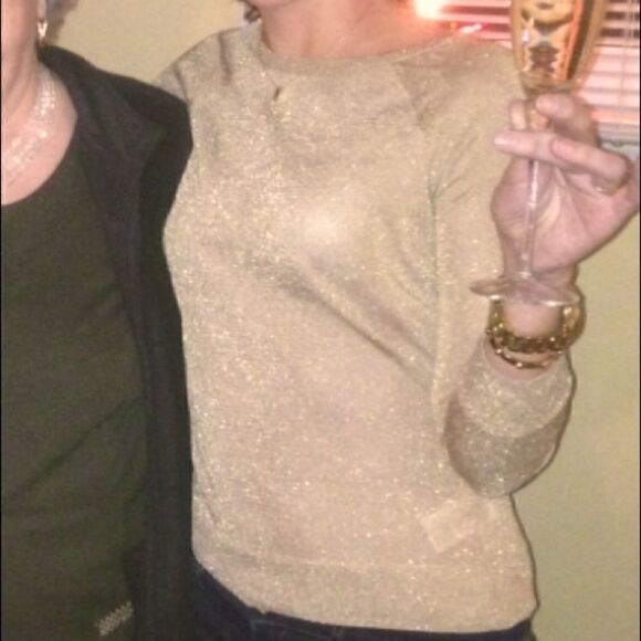 Chic Michael Kors gold shirt. - Picture 3 of 7